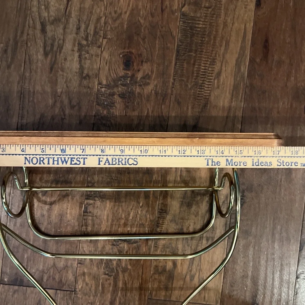 Vintage Home Interiors Wood Wall Shelf Gold Tone Scroll Metal  2 Towel Rack 17.5